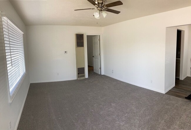 Building Photo - Nicely Remodeled Apartment