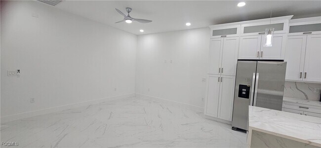 Foto del edificio - 929 Eisenhower Blvd