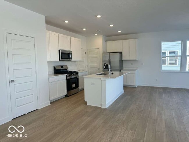 Foto del edificio - 820 Hardin Pl