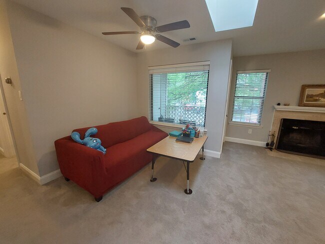 Building Photo - 1506 Diamond Dr