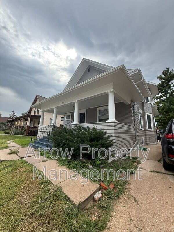 Building Photo - 2125 South St