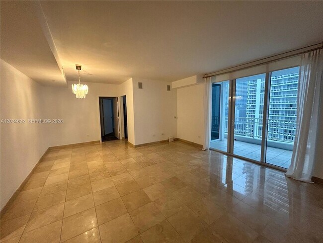 Building Photo - 801 Brickell Key Blvd