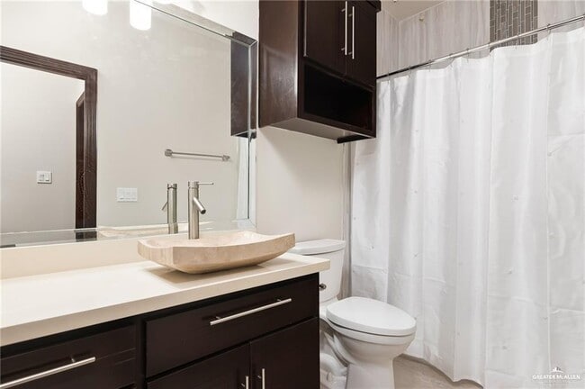 Building Photo - 13 Grambling Ave