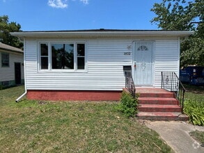 Building Photo - 1402 W 15th Ave