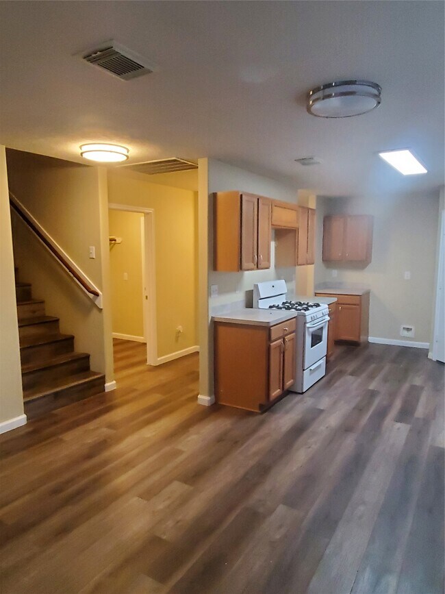 Foto del edificio - 9342 Canady Park Ln