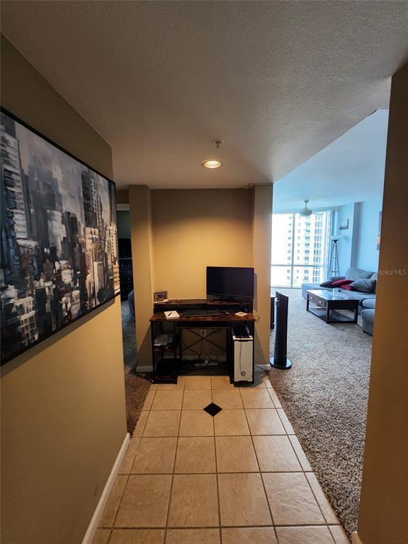 Foto del edificio - 322 E Central Blvd