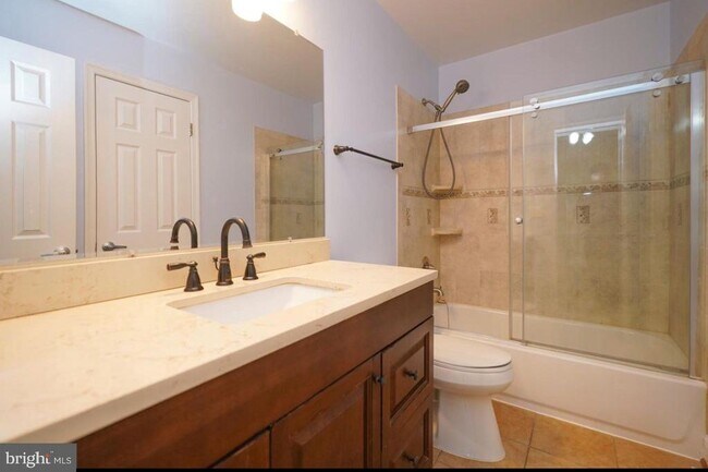 Building Photo - 13513 Niagara Falls Ct