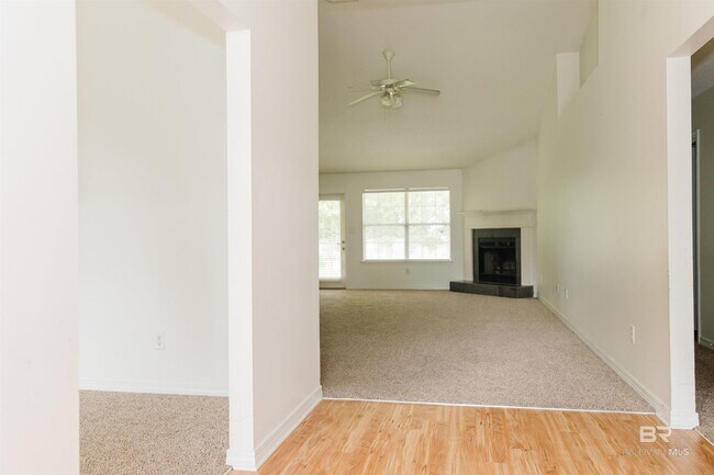 Foto del edificio - 25759 Keldon Ct