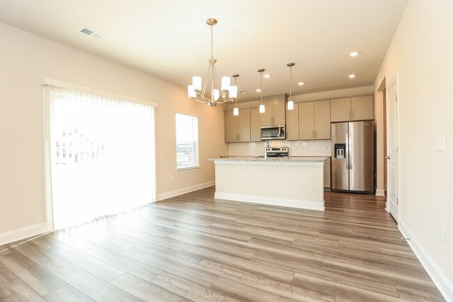 Building Photo - 3610 Mathewson Way