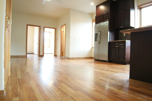 Foto principal - 682 Franklin Ave