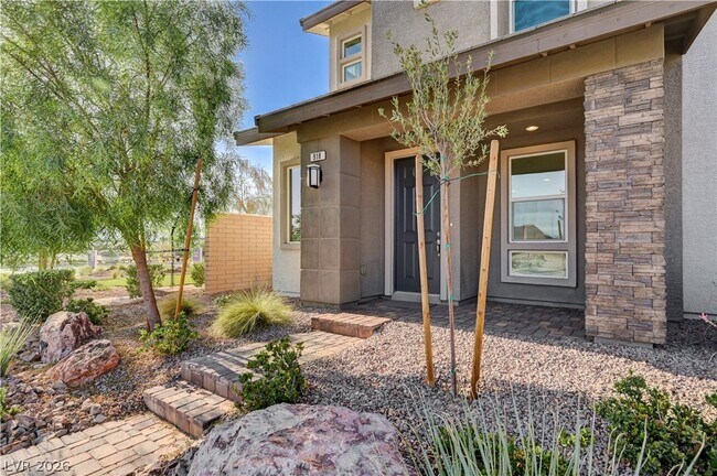 Foto del edificio - 918 Cottonwood Hl Pl
