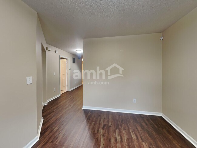 Foto del edificio - 13943 Wakefield Pl