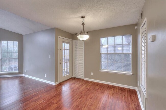 Building Photo - 105 Hawkstone Way