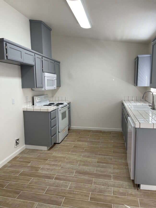 Foto del edificio - 263 Bothun Rd