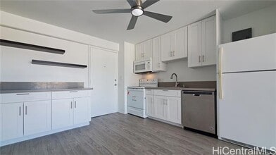 Building Photo - 1655 Makaloa St