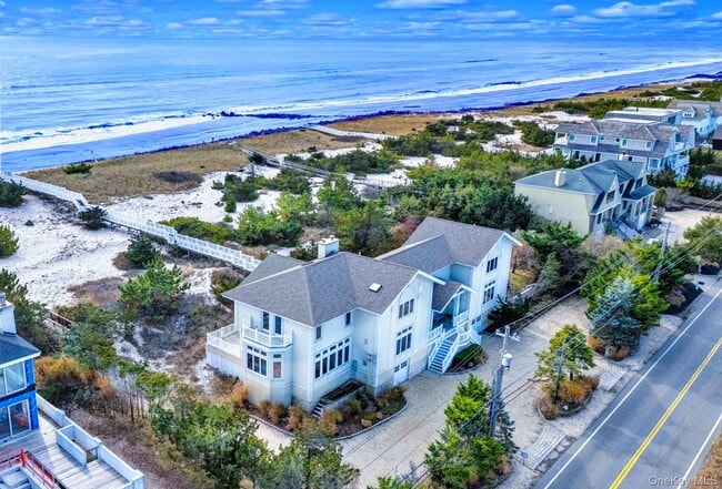 Building Photo - 605 Dune Rd