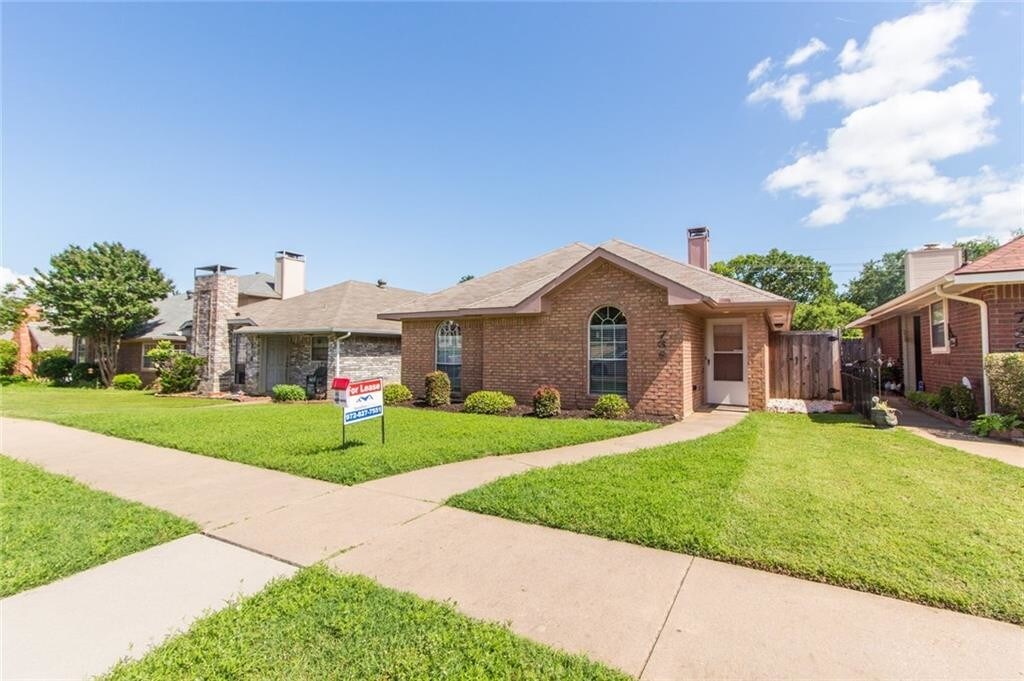 Foto principal - 736 W Willow Oak Dr