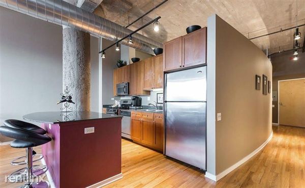 Fotografía del edificio - 901 N Kingsbury St