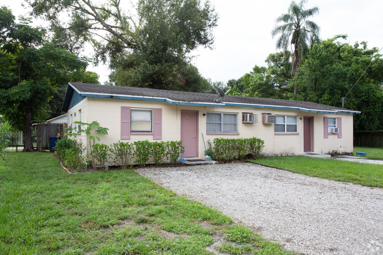 Primary Photo - 1419 E Linebaugh Ave