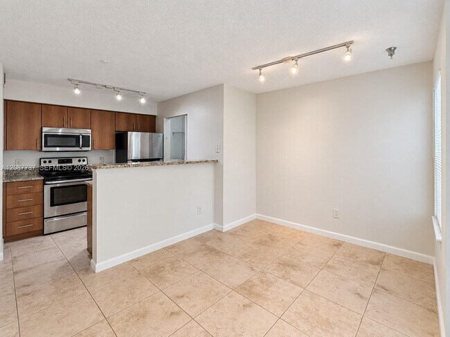 Foto del edificio - 1275 Crystal Way