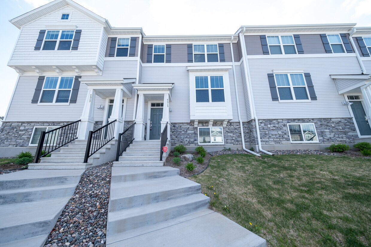 Foto principal - 7515 38th St N