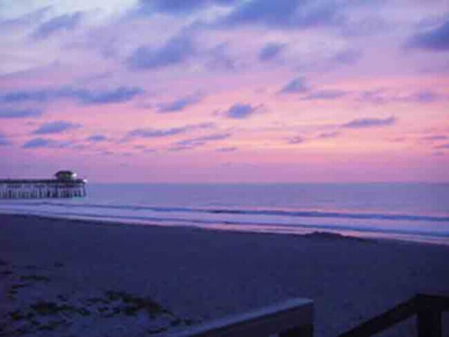 Building Photo - 141 California Ave