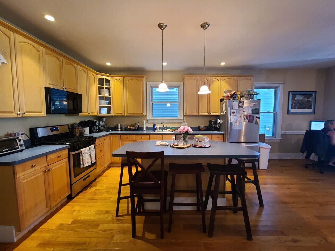Primary Photo - 31 M St