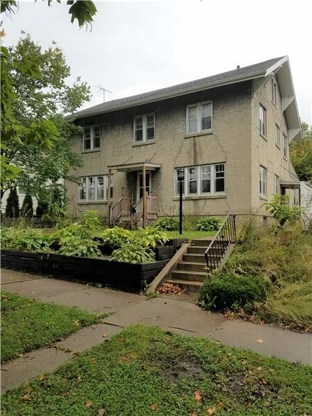 Primary Photo - 810 W 2nd St