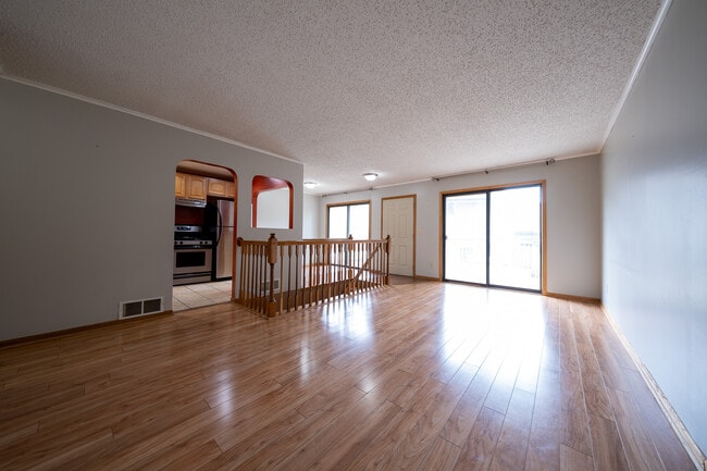 Building Photo - 2708 Terraceview Ct