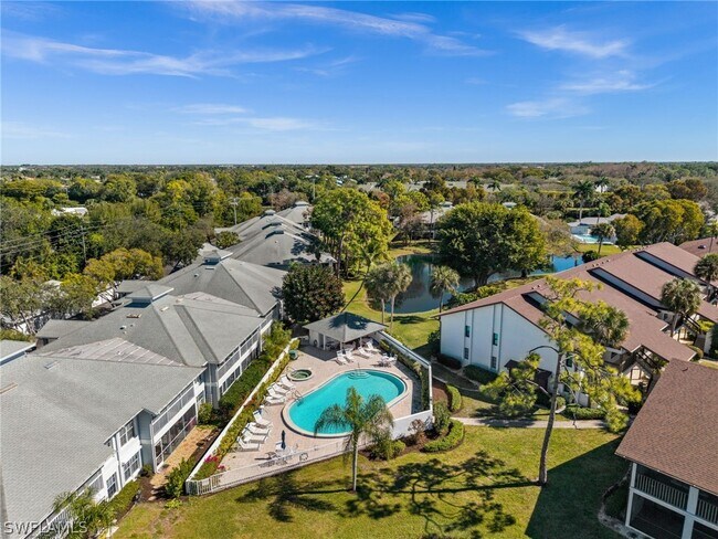 Foto del edificio - 500 Misty Pines Cir