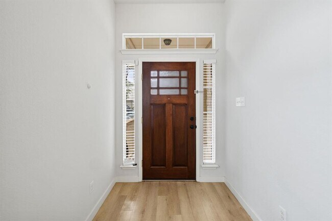 Foto del edificio - 1708 Rockland Dr