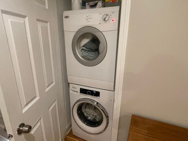 Foto del edificio - 25 William Jackson Ave