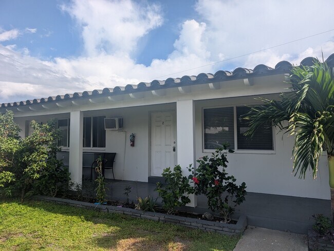 Foto del edificio - 3221 NE 9th St