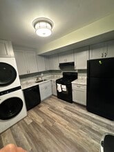 Building Photo - 10118 Little Pond Pl