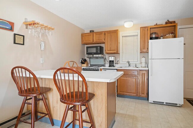 Foto del edificio - 118 Weirs Rd