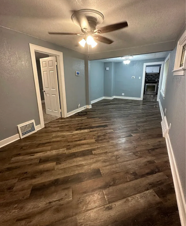 Building Photo - 3 Bedroom 1 Bath Home