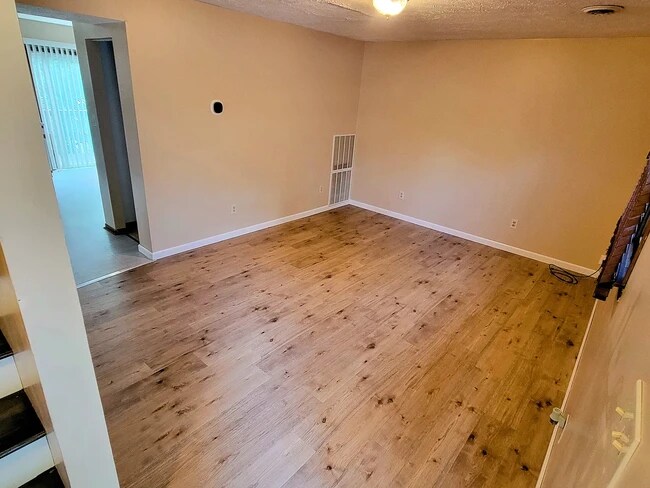 Foto del edificio - 844 Stewart St
