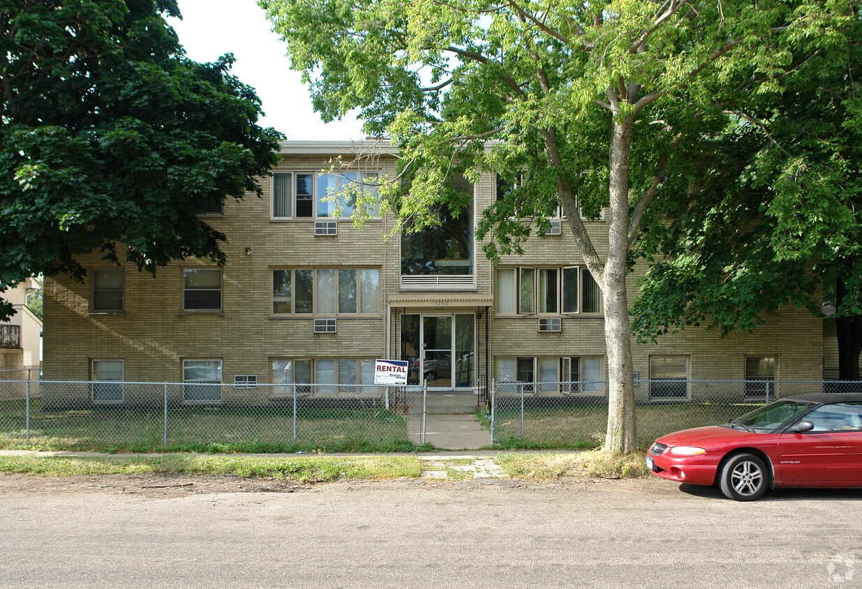 Building Photo - Hillcrest Flats