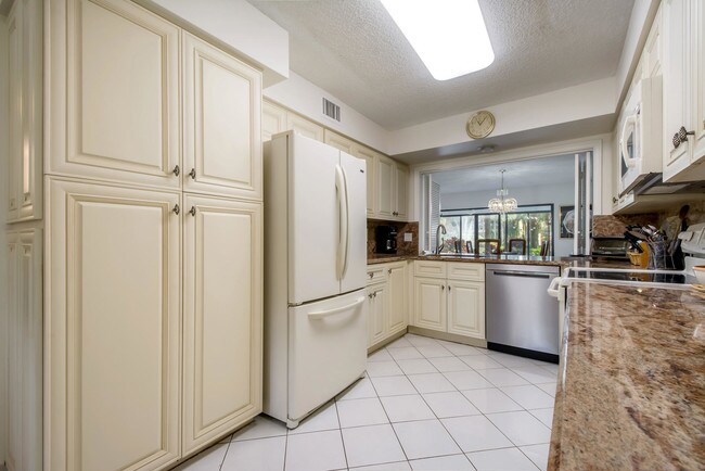 Foto del edificio - 6283 Aspen Glen Ln