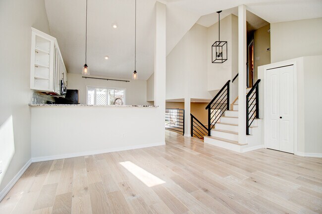 Building Photo - 4843 Herndon Cir
