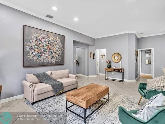 Building Photo - 14304 S Royal Cove Cir
