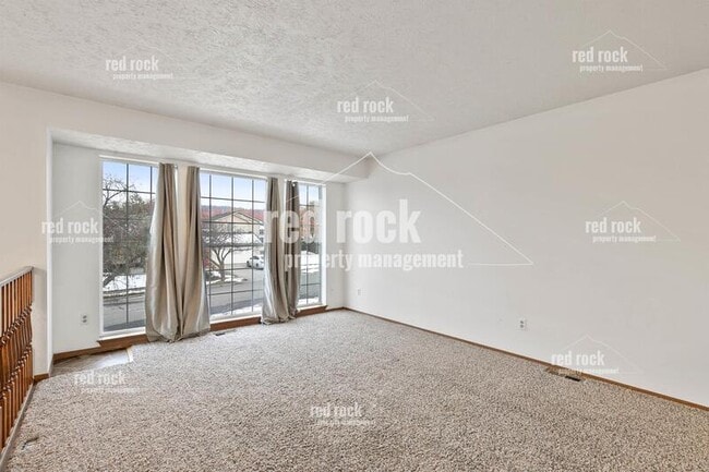 Building Photo - 1323 N Mitchell Rd