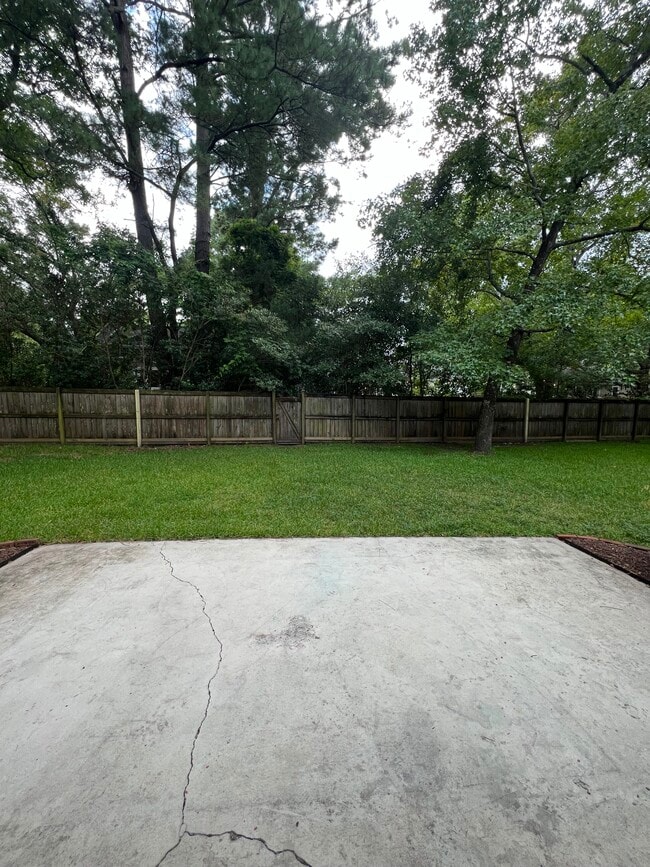 Backyard patio - 1125 Clapper Ct