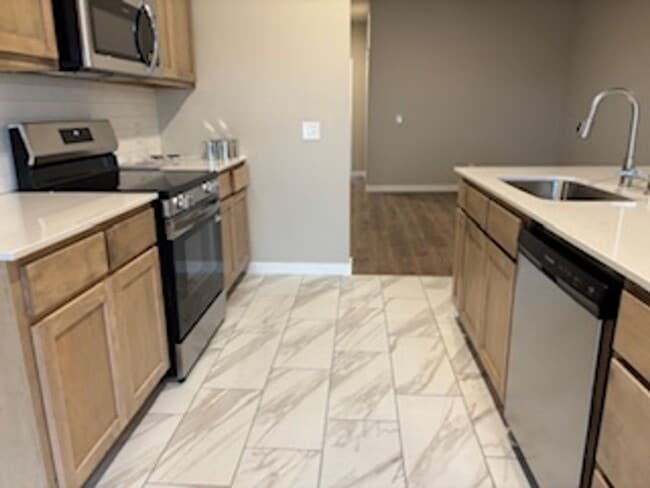 Foto del edificio - FIRST MONTH FREE - Beautiful New Home!