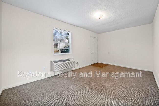Foto del edificio - 2604 Kenwood Dr