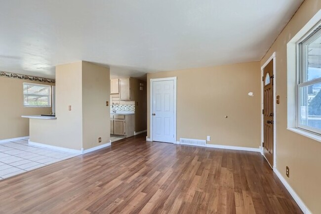 Building Photo - 434 North Antelope East Avenue, Tooele, UT...