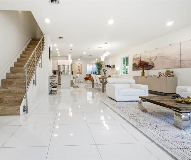 Foto del edificio - 6611 NW 102nd Path