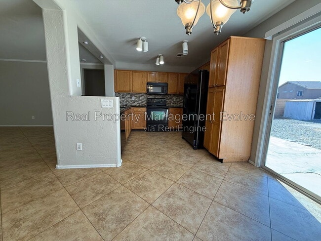 Building Photo - 22621 W Yavapai St