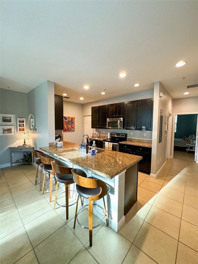 Foto del edificio - 1006 SW 147th Ave
