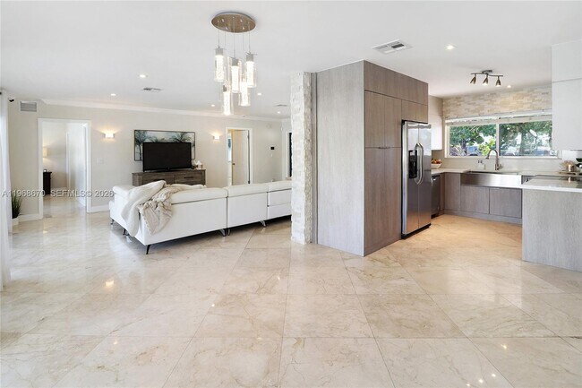 Foto del edificio - 2031 NE 14th Ct